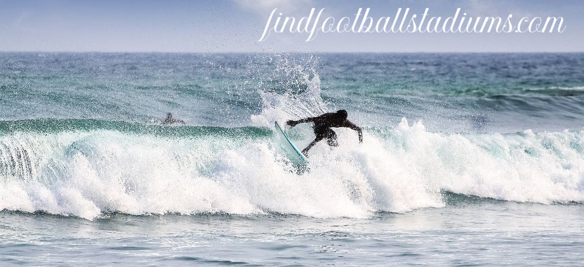 findfootballstadiums.com